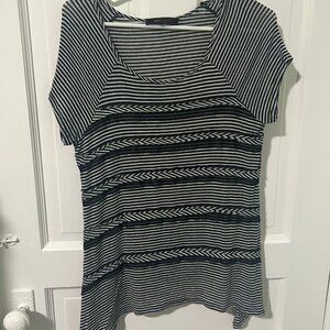 BCBGMAXAZRIA Black and White Striped Top Asymmetrical hem
